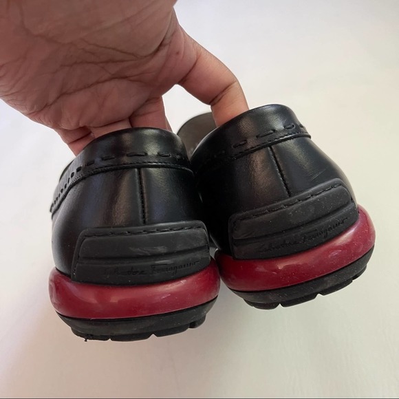 Salvatore Ferragamo Black Loafer Shoes in size 9.5 main image 7